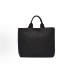 PRADA enamel metal triangular logo magnetic clasp Tote bag, Tote bag, shopping bag, single-shoulder crossbody handbag, regular men\'s black style